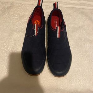 TOMMY HILFIGER MENS SHOES SIZE 11